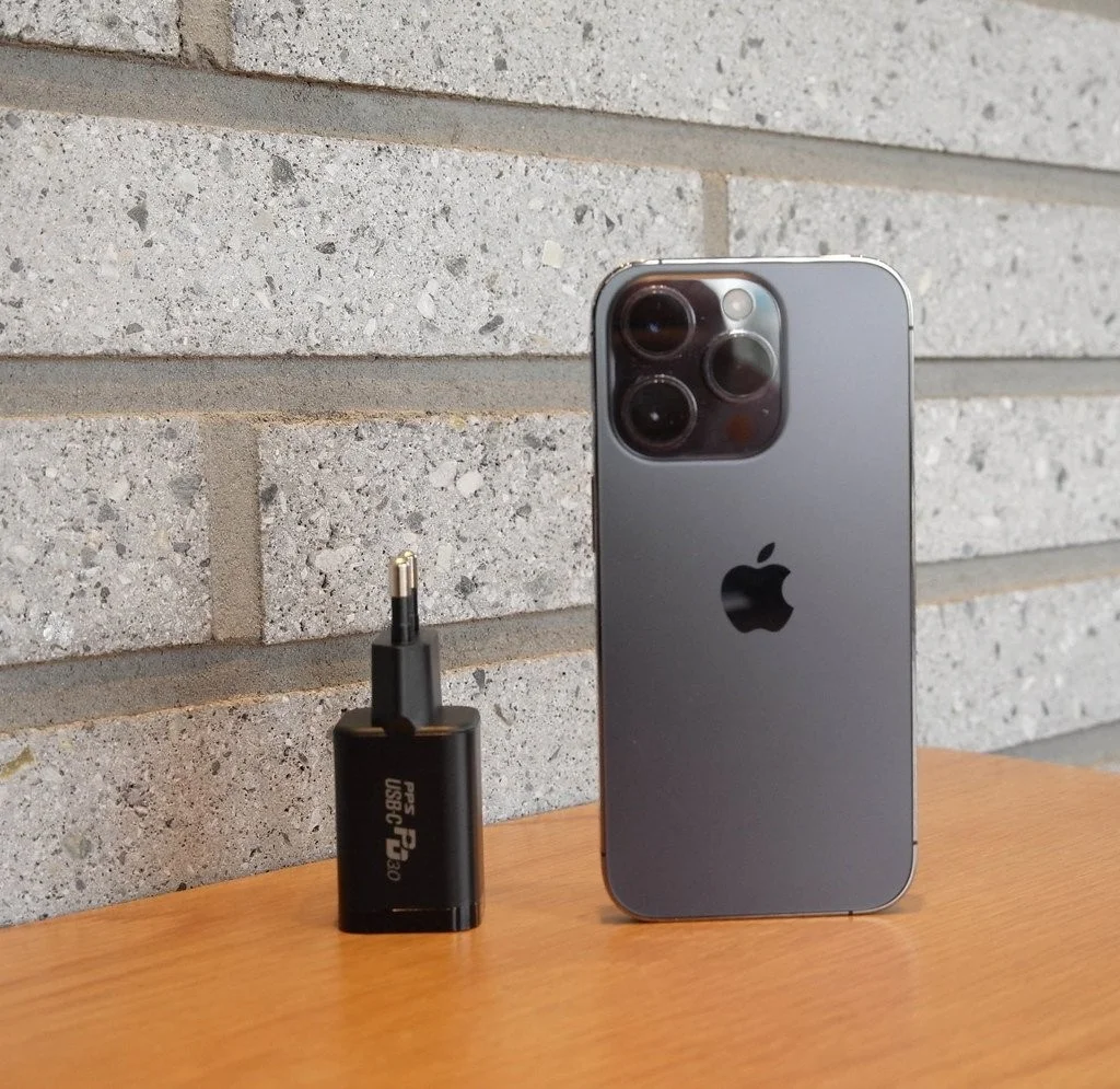 ᐅ ¿Qué es un Cargador? PARTES de un CARGADOR de CELULAR y Cómo Elegir el Mejor 4 componentes de un cargador de celular